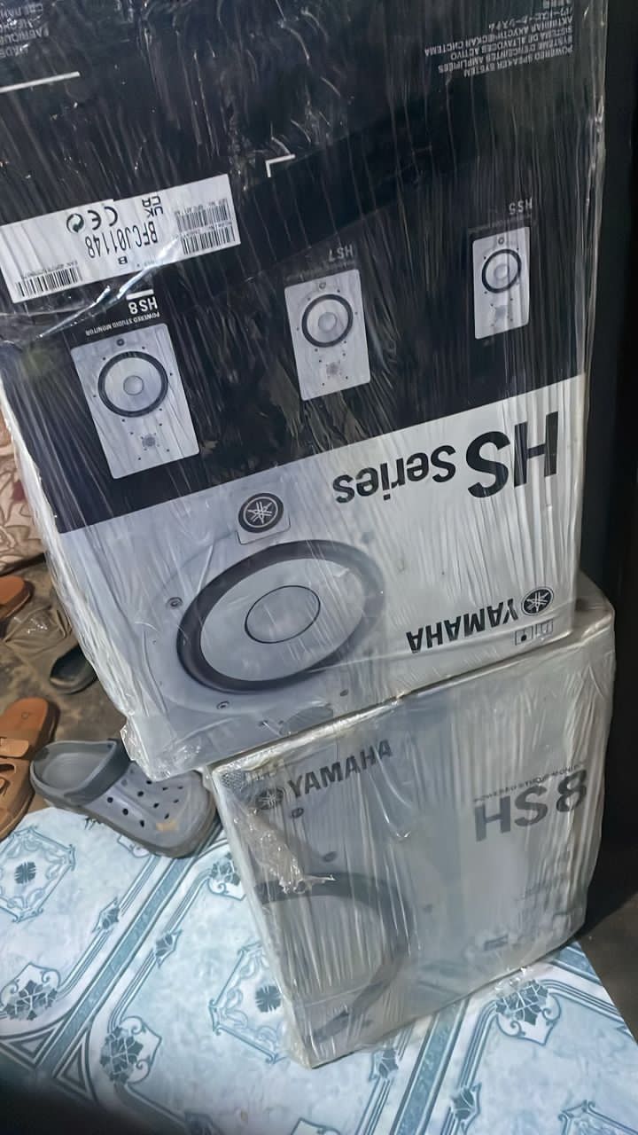 Yamaha HS8